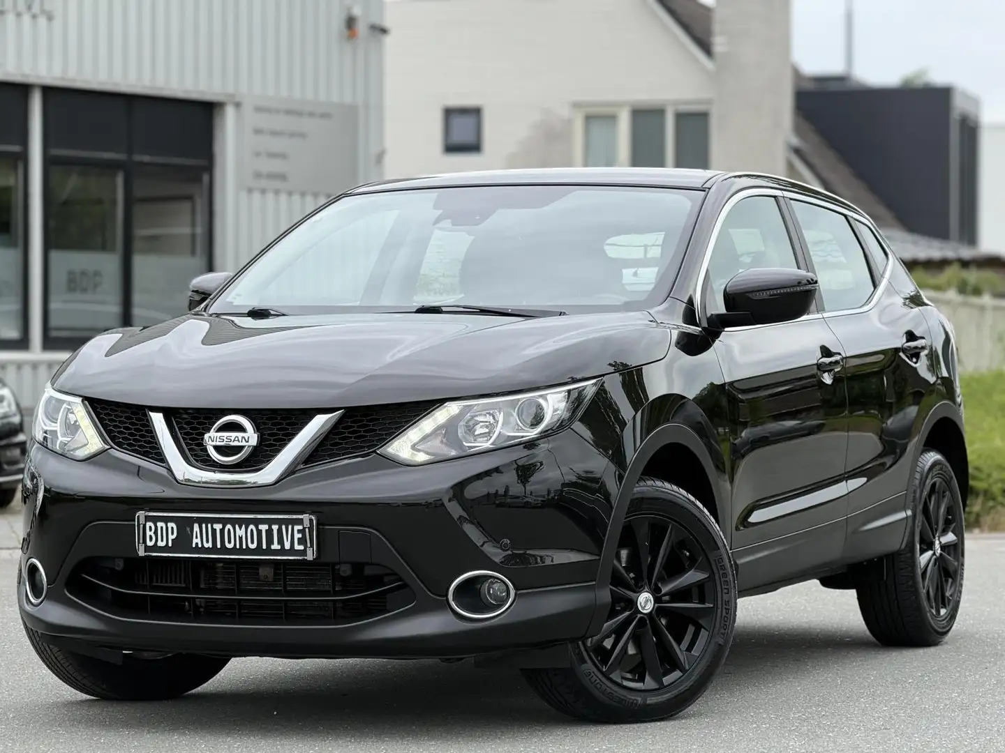 Nissan Qashqai 1.2 Acenta AUTOMAAT/CAMERA/STOELVERWARMING Zwart - 2