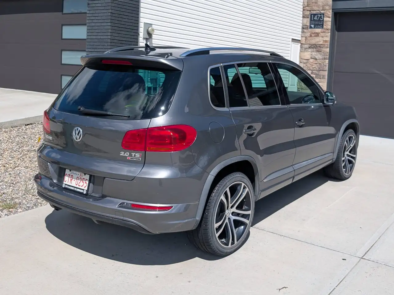 Volkswagen Tiguan photo Volkswagen Tiguan