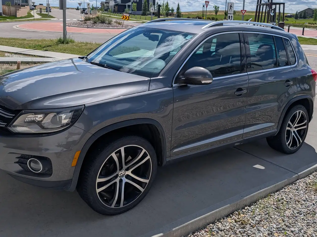 Volkswagen Tiguan photo Volkswagen Tiguan