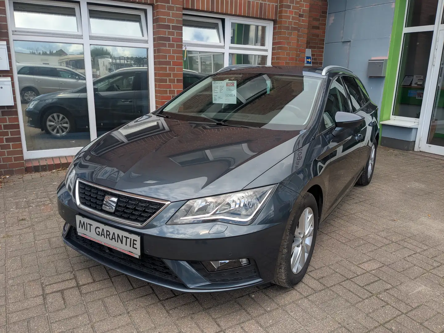 SEAT Leon Style Grau - 2
