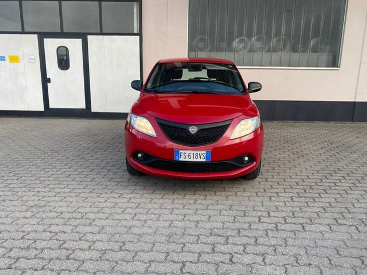Lancia Ypsilon BENZINA--METANO Rood - 2
