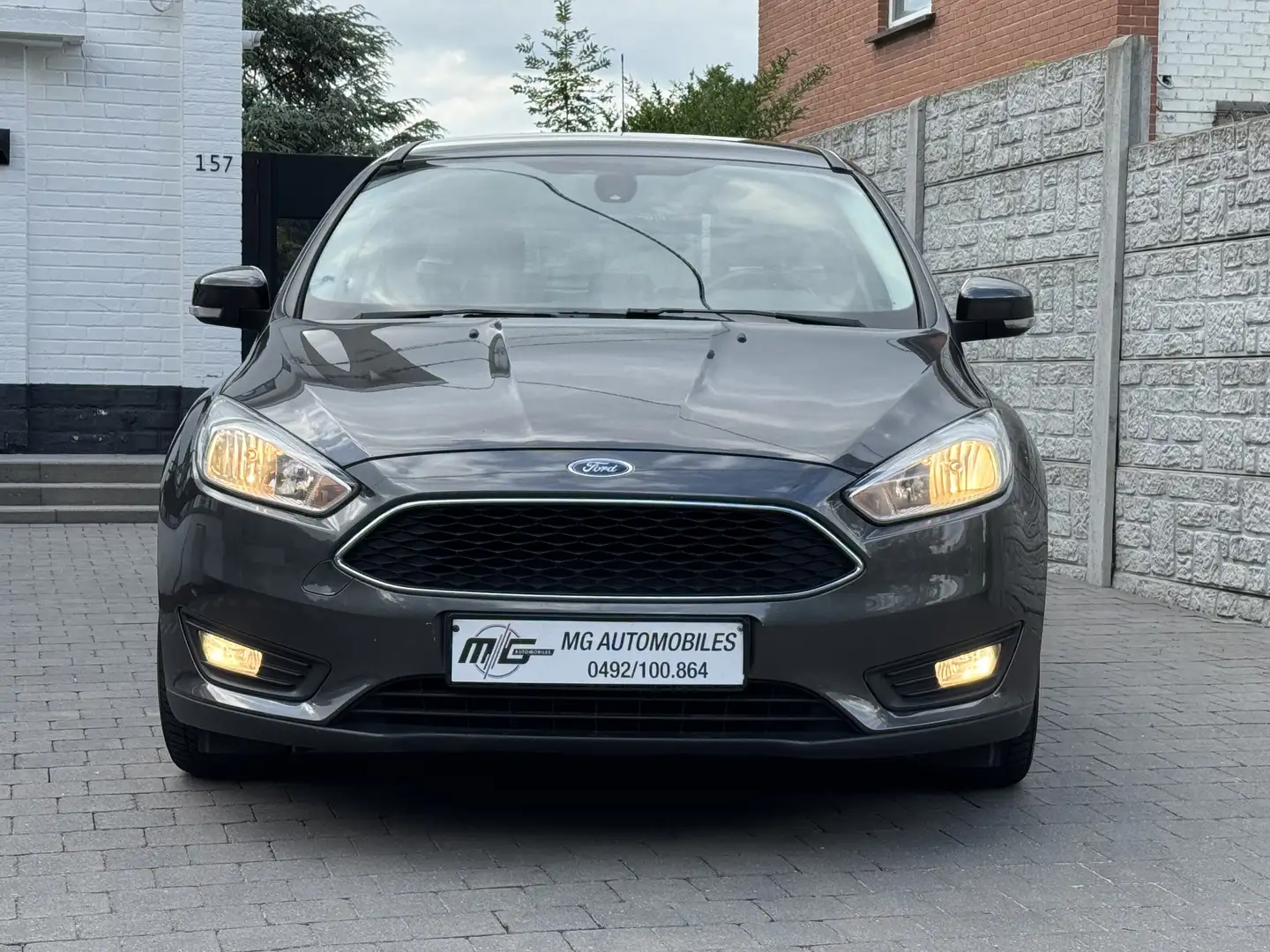 Ford Focus 1.0 ECOBOOST BUSINESS BREAK  AIRCO JANTES PDC Gris - 2