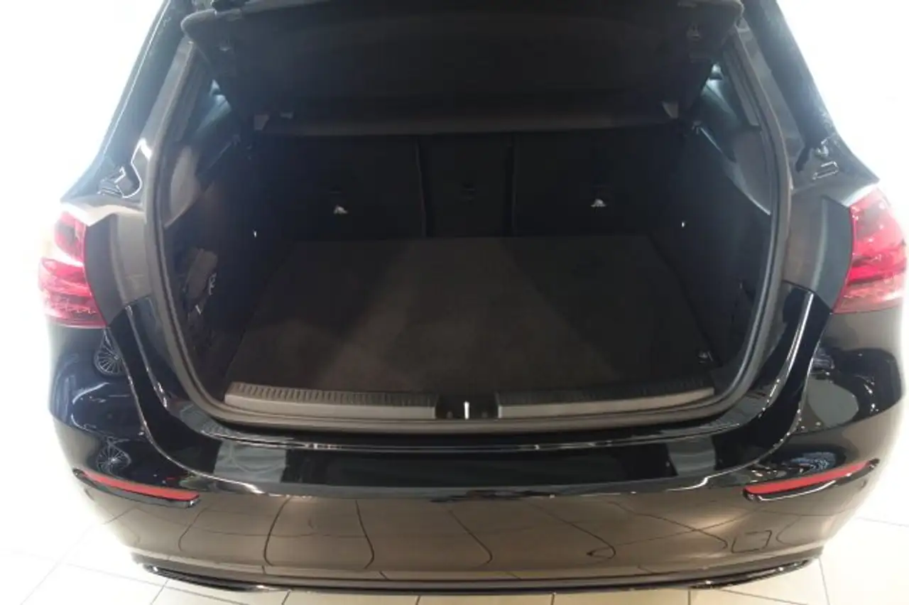 Mercedes-Benz A 220 A 220 4M PROGRESSIVE PANO FAHR PAK BURM 360 MEM 17