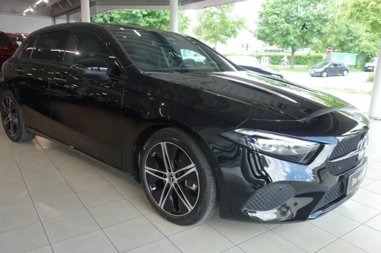 Mercedes-Benz A 220 A 220 4M PROGRESSIVE PANO FAHR PAK BURM 360 MEM 5