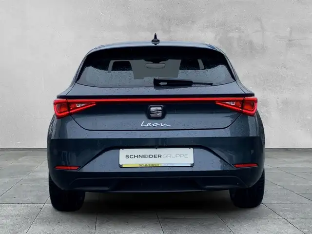 SEAT Leon view 4