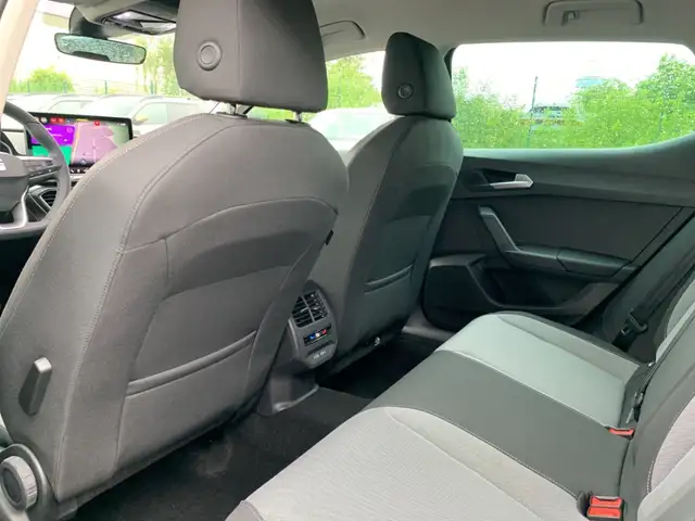 SEAT Leon view 11