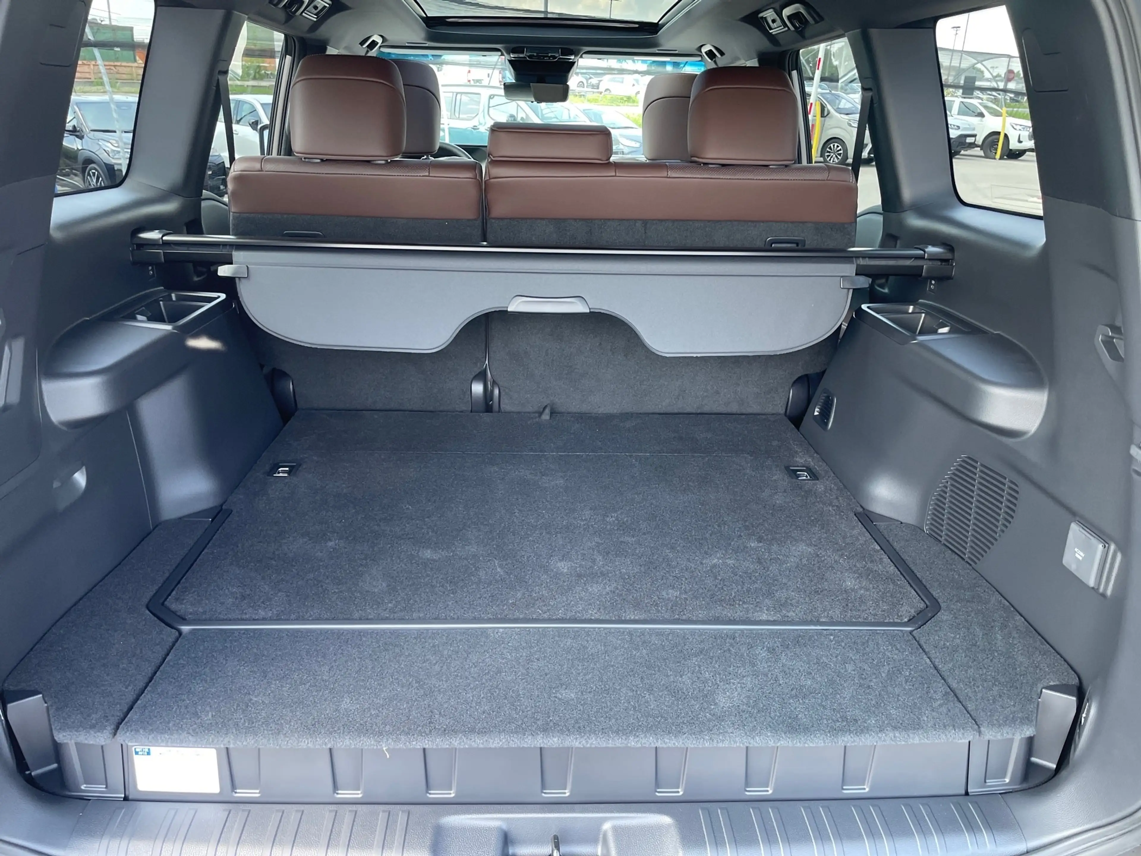 Toyota Land Cruiser Land Cruiser Lounge — photo 12