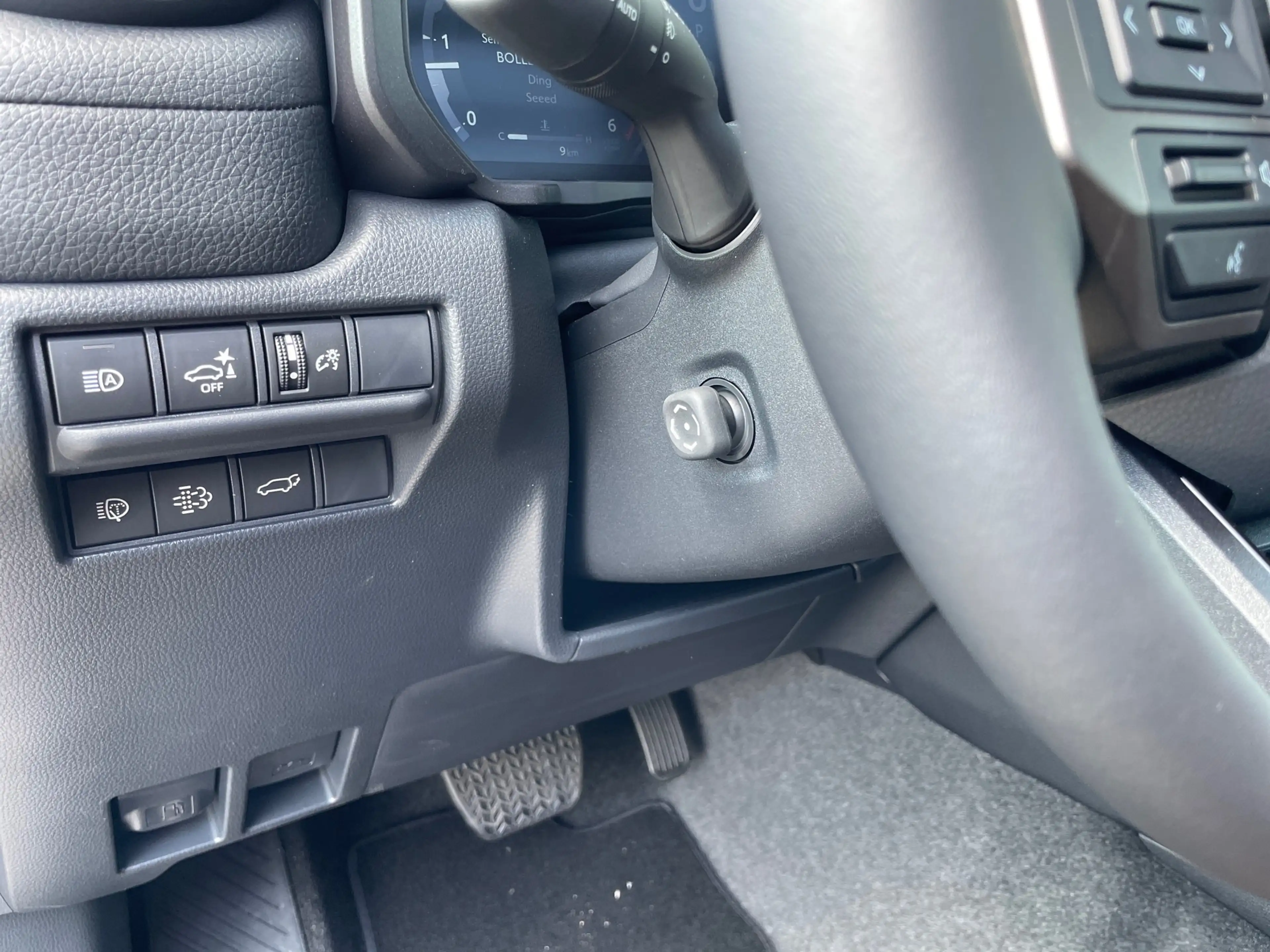 Toyota Land Cruiser Land Cruiser Lounge — photo 7