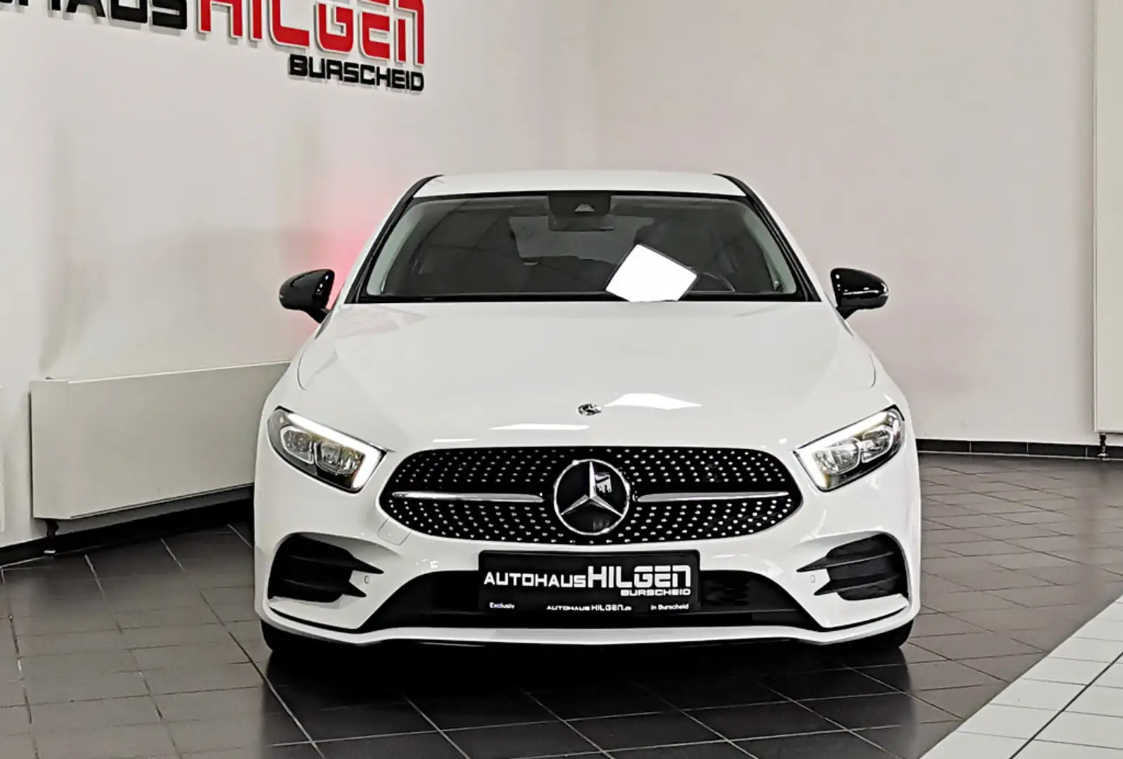 Mercedes-Benz A 180 AMG 7G*R.Kamera*AmbienteBel*Navi*SHZ*LED Bianco - 2