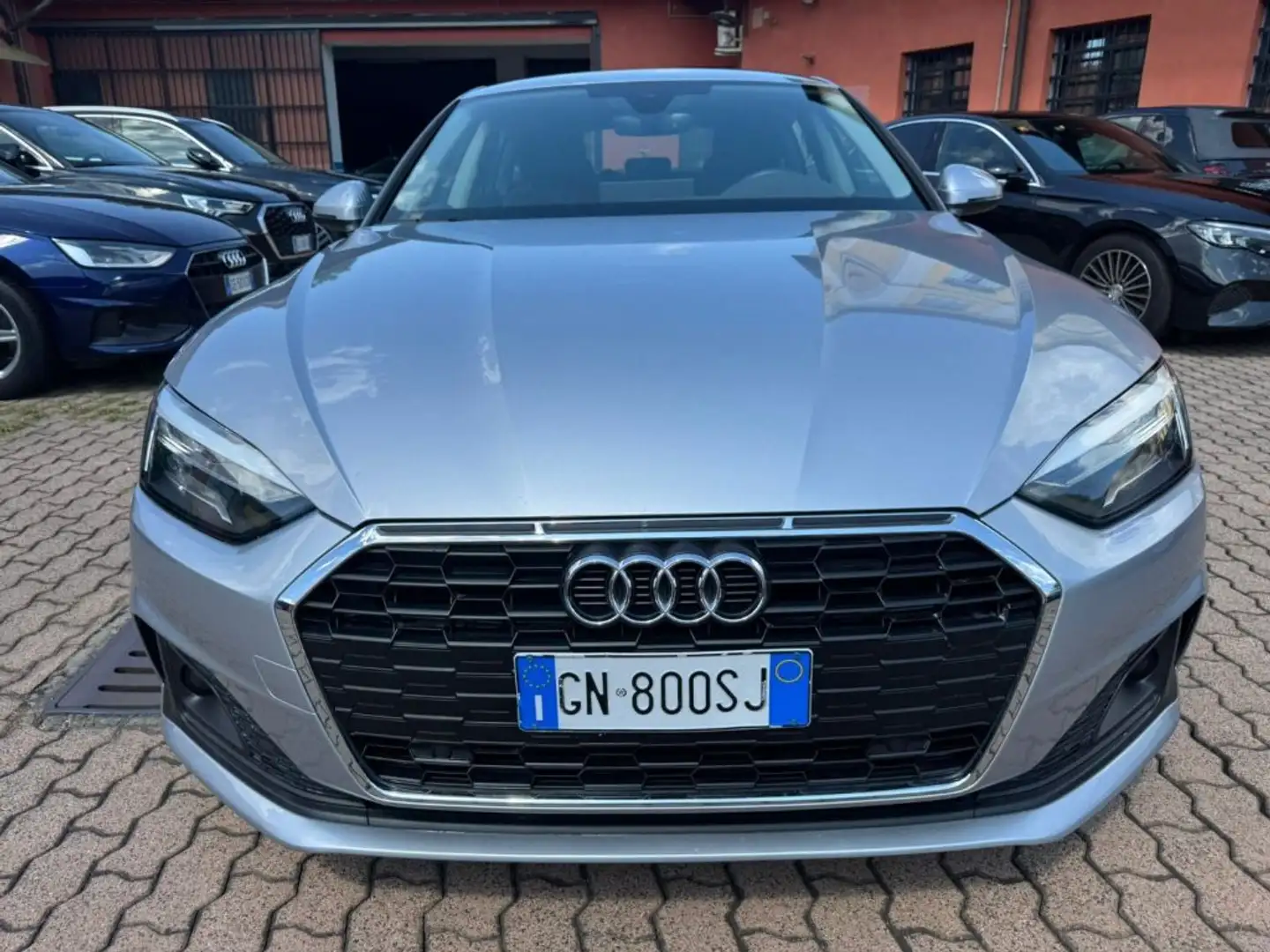 Audi A5 SPB 40 TFSI S tronic Business Plateado - 2