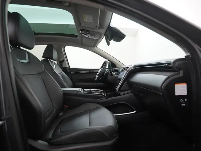 Hyundai Tucson view 3