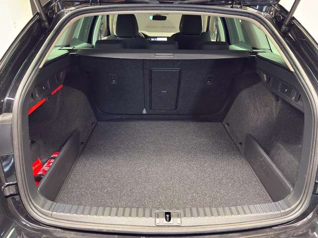 Skoda Octavia — photo 15