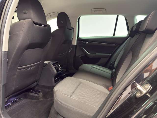 Skoda Octavia — photo 13