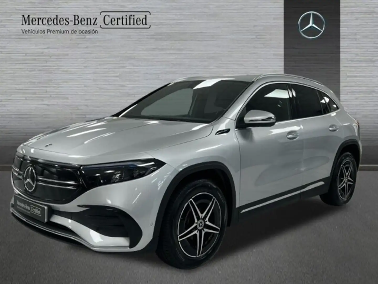 Mercedes-Benz EQA 300 4Matic AMG Line - 1