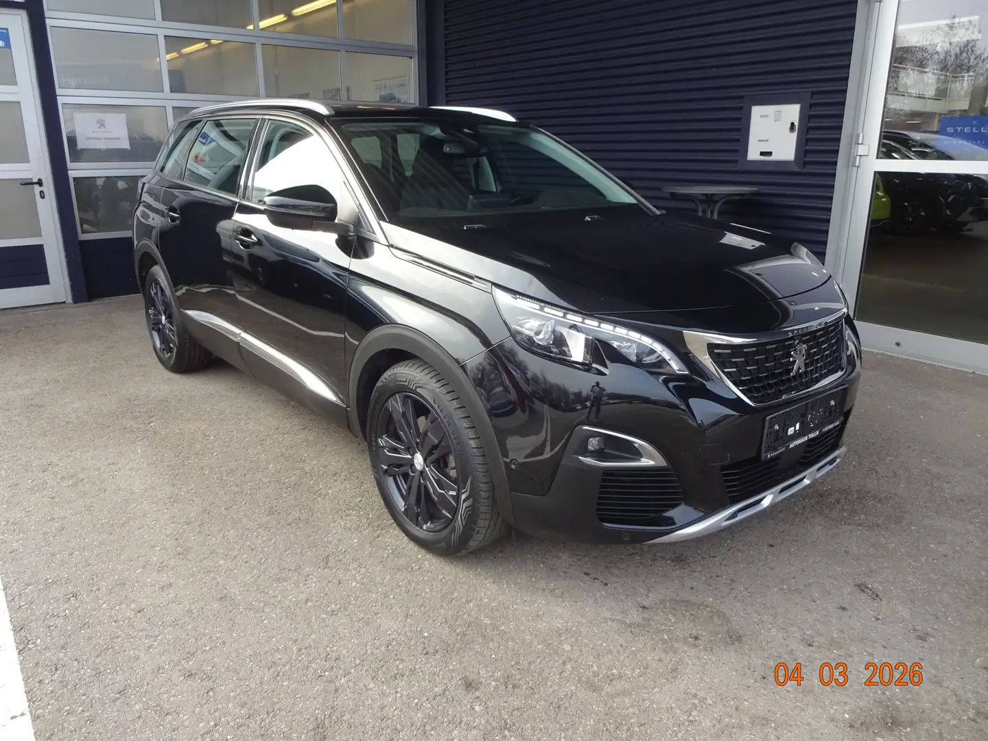 Peugeot 5008 Allure 1.6 BHDI 130 EAT8 Schwarz - 1