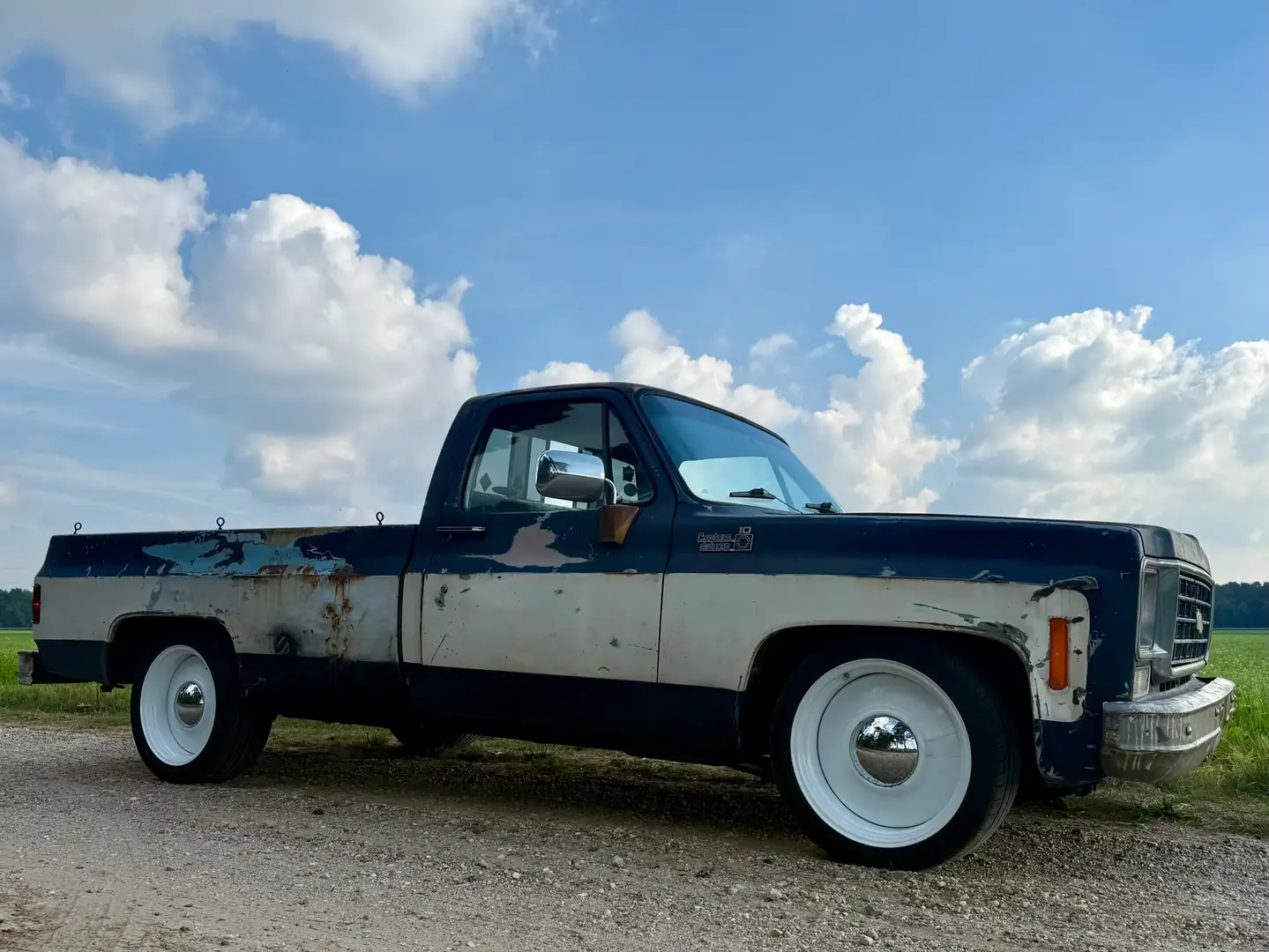 Chevrolet Chevrolet - 2