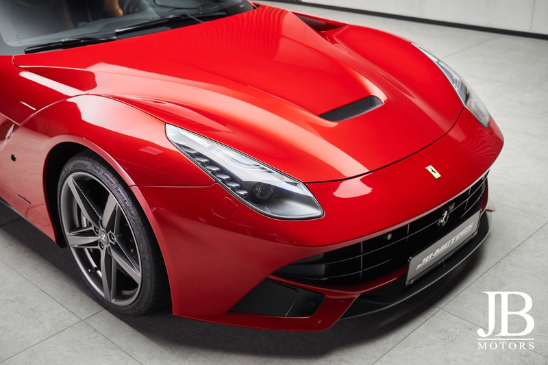 Ferrari F12 Carbon Lift LED Racing Seats Kamera Scuderia — photo 10