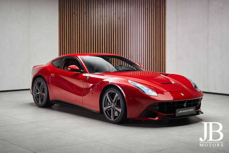 Ferrari F12 Carbon Lift LED Racing Seats Kamera Scuderia — photo 5