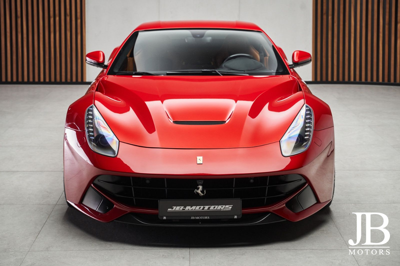Ferrari F12 Carbon Lift LED Racing Seats Kamera Scuderia — photo 4