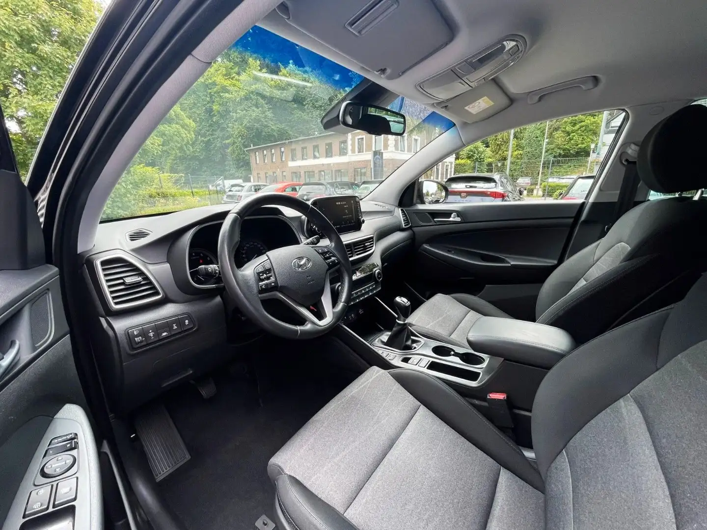 Hyundai TUCSON Style 4WD KLIMAAUT NAVI SITZ+LENKRAD HZG. Schwarz - 2