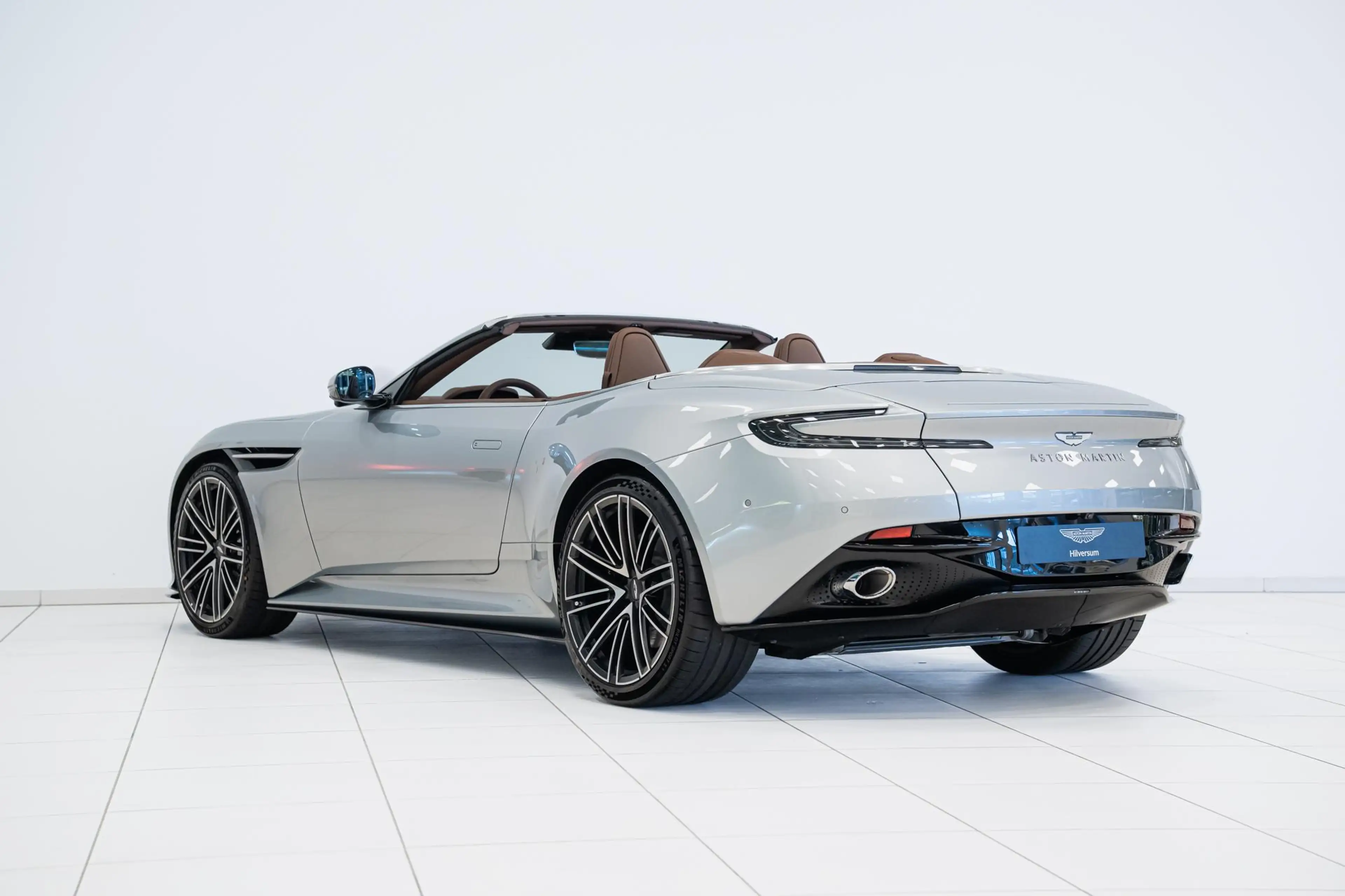 Aston Martin DB12 Volante | NEW 2026 | Incl. BPM | — photo 8