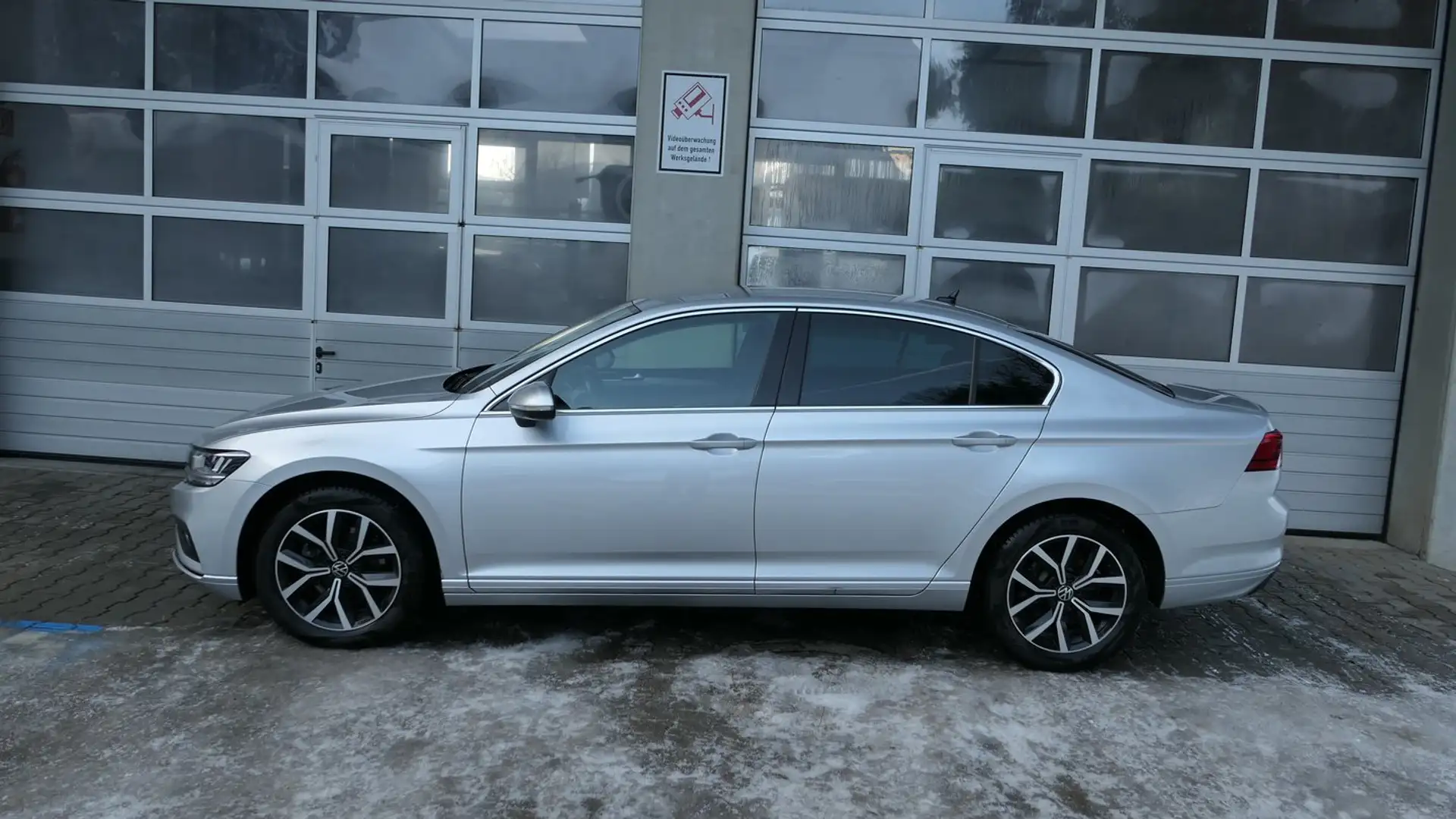 Volkswagen Passat Business TDI Silber - 2