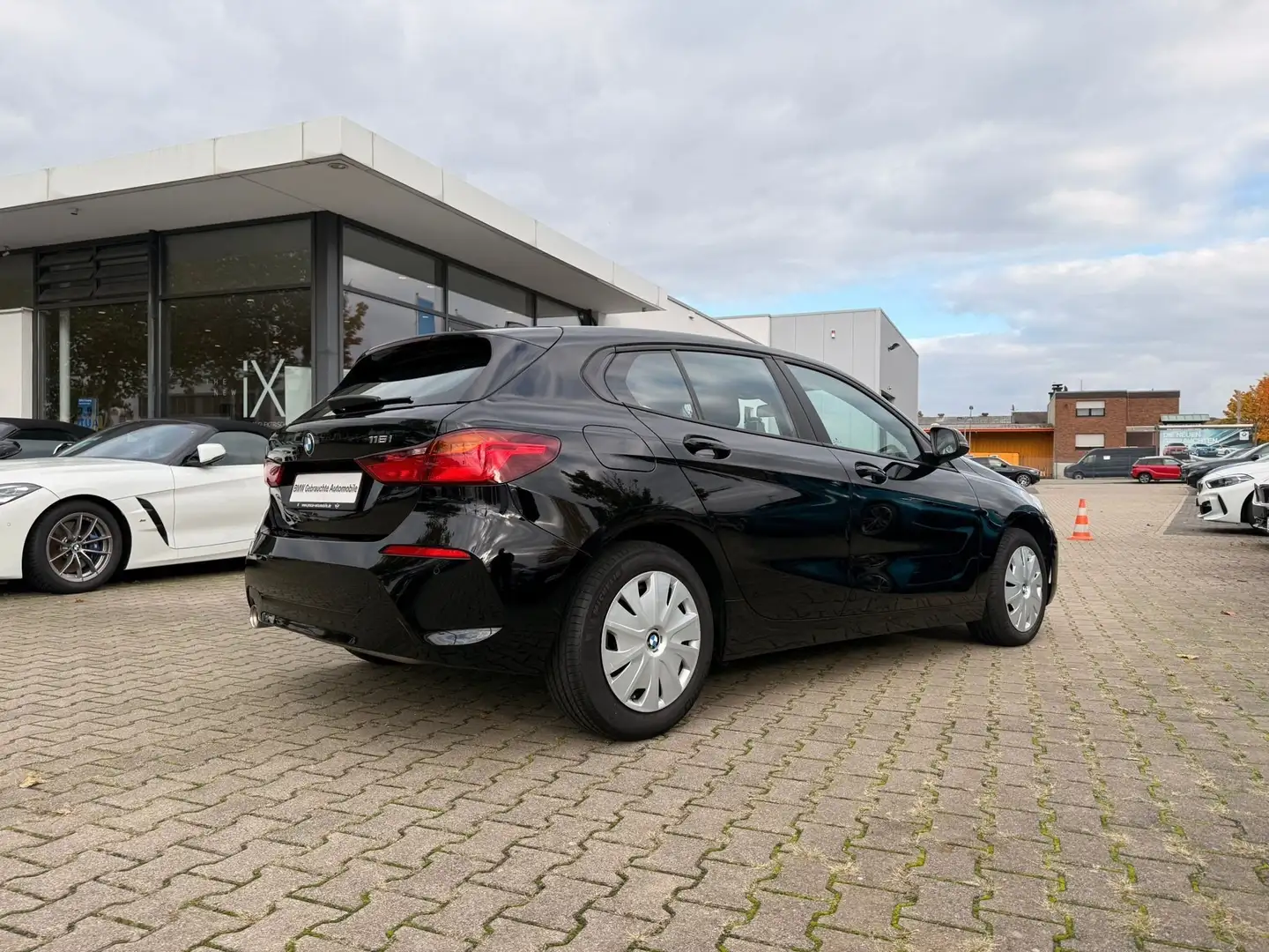 BMW 116 Navi DAB WLAN Klima Shz PDC Noir - 2