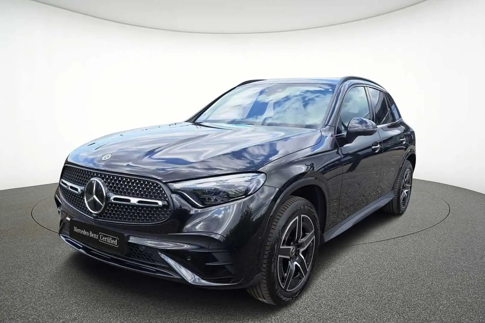 Mercedes-Benz GLC 300 e 4MATIC AMG Line Zwart - 1