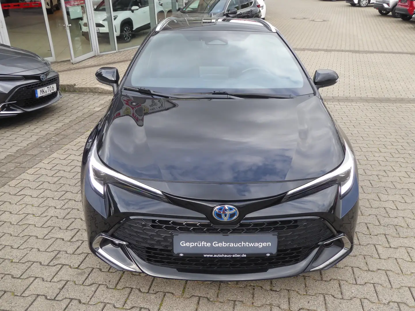 Toyota Corolla Corolla TS 1.8H Team-D + Technik-Paket Schwarz - 2