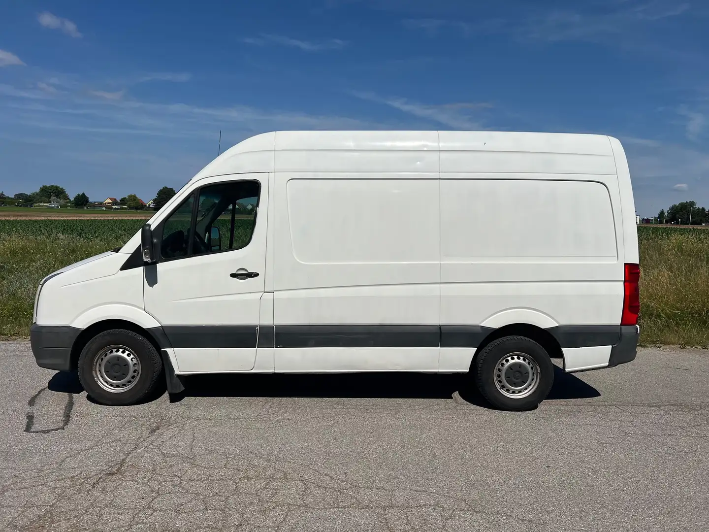 Volkswagen Crafter 30 Kombi 3-3-3 KR TDI - 2