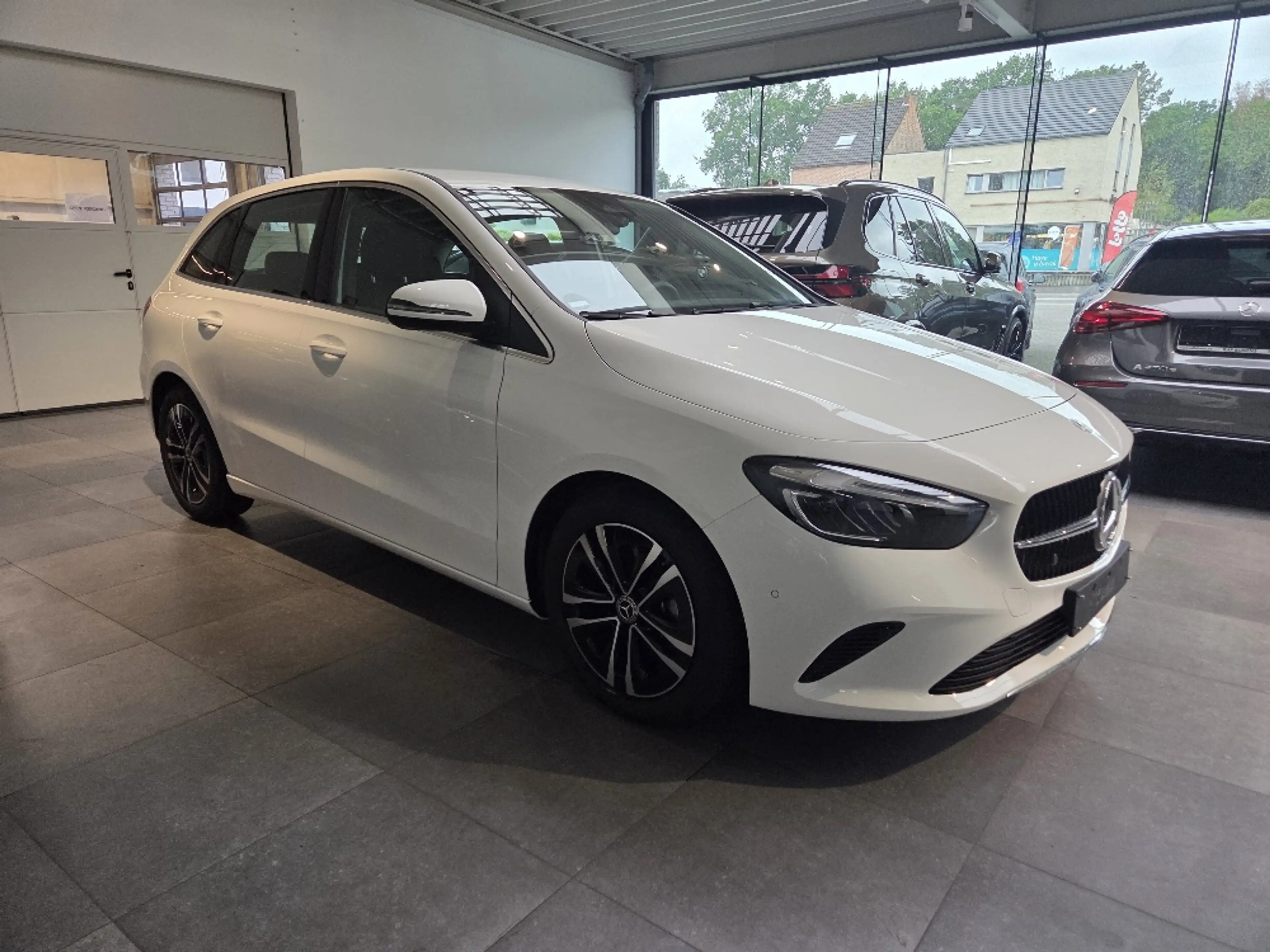 Mercedes-Benz B 200 B 200 Urban-/Progressive-pakket — photo 2