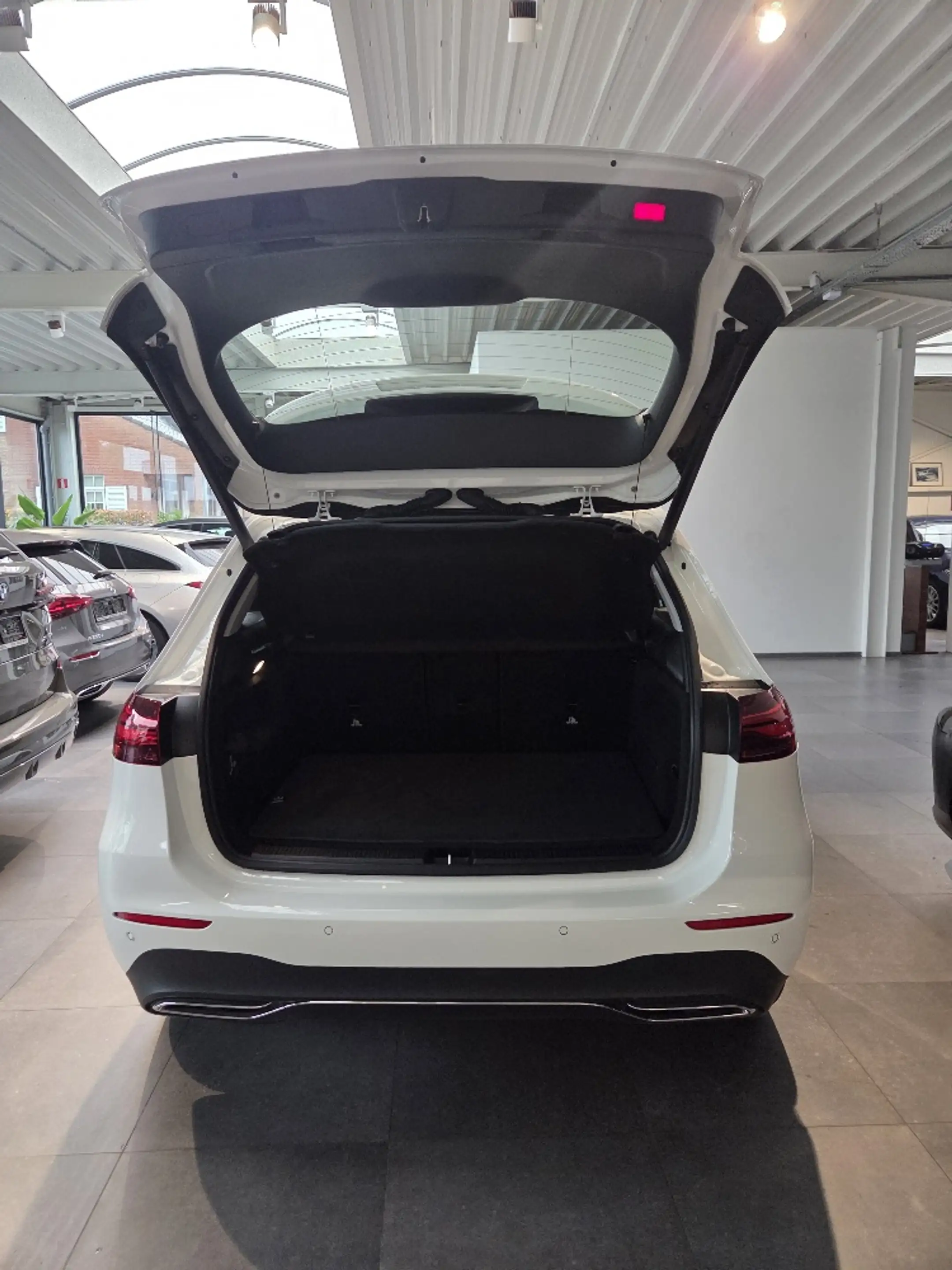Mercedes-Benz B 200 B 200 Urban-/Progressive-pakket — photo 6