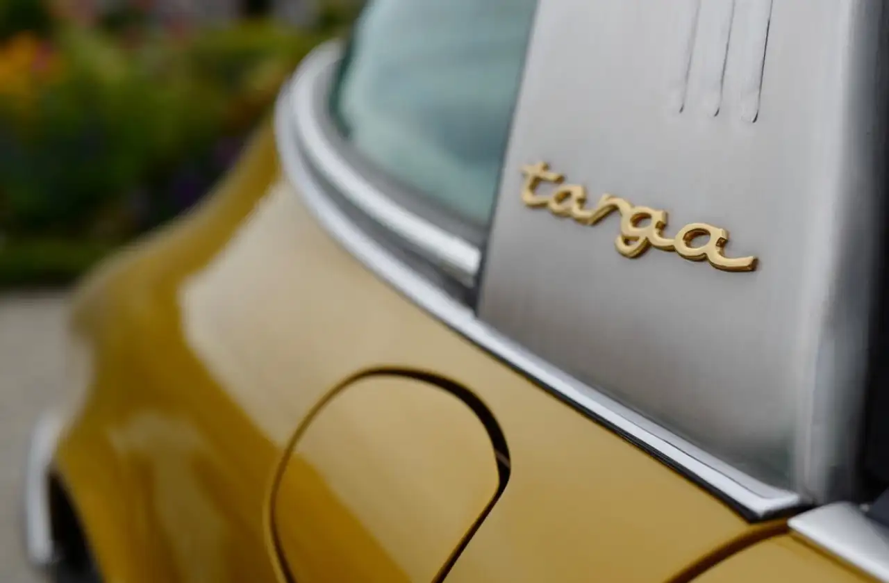 Porsche 911 T 2,4 Targa Ölklappe *RESTAURIERT*, foto 11