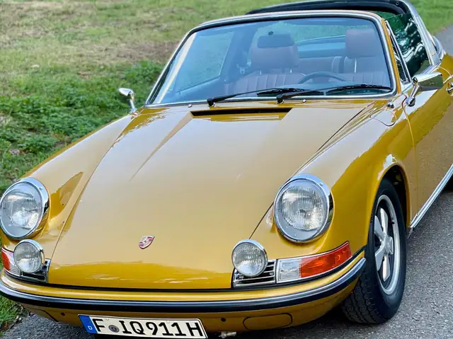 Porsche T 2,4 Targa Ölklappe *RESTAURIERT*