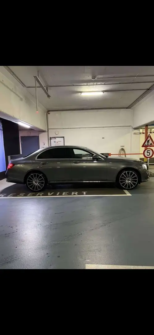 Mercedes-Benz E 220 d Avantgarde Aut. - 1