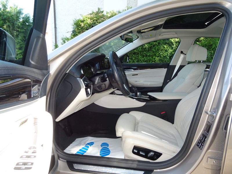 BMW 540 i xDrive Aut Luxury Line Navi LEDer Sitzbelüf — photo 12