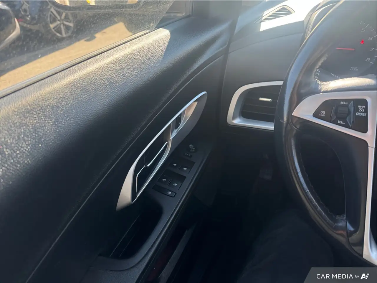 Chevrolet Equinox photo Chevrolet Equinox