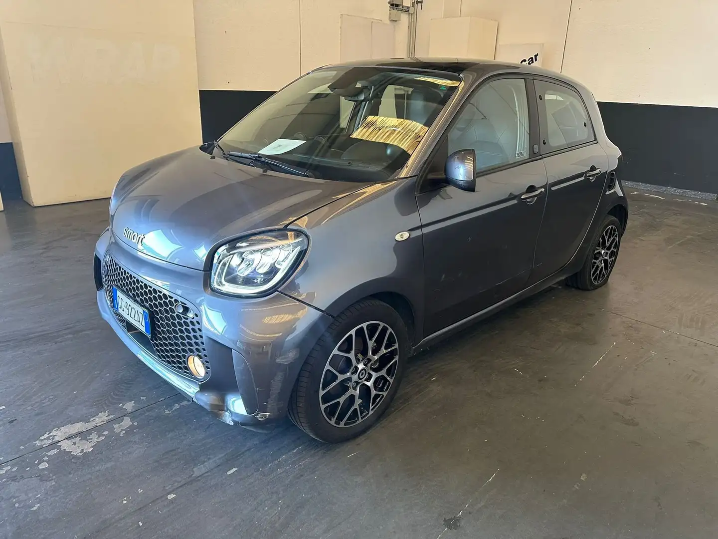 smart forFour forfour EQ Racingrey (22kw) - 1