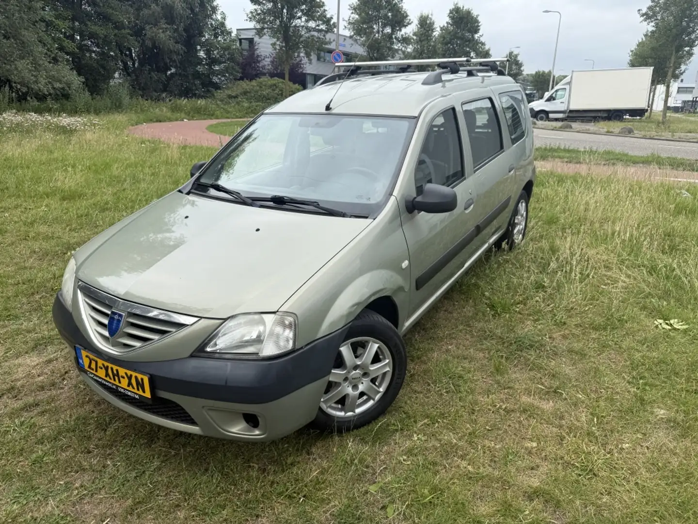 Dacia Logan MCV airco imperiaal ruime mpv 1.6-16V Lauréate Beige - 2