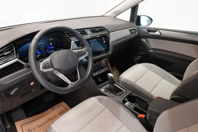 Volkswagen Touran view 13