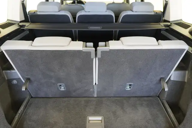 Volkswagen Touran view 18