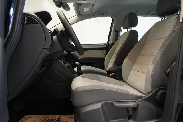 Volkswagen Touran view 15