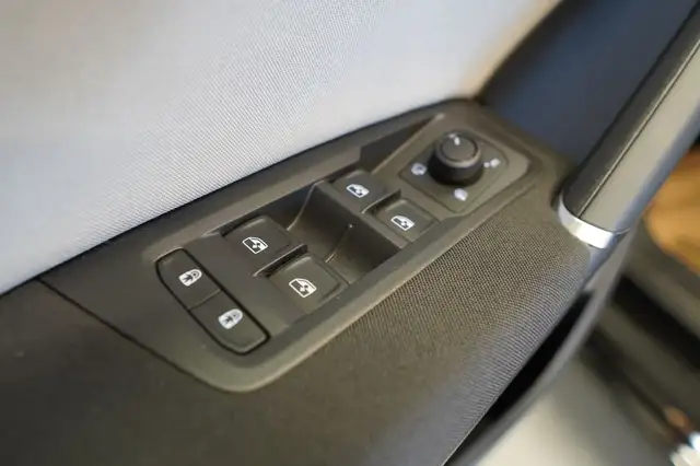 Volkswagen Touran view 14