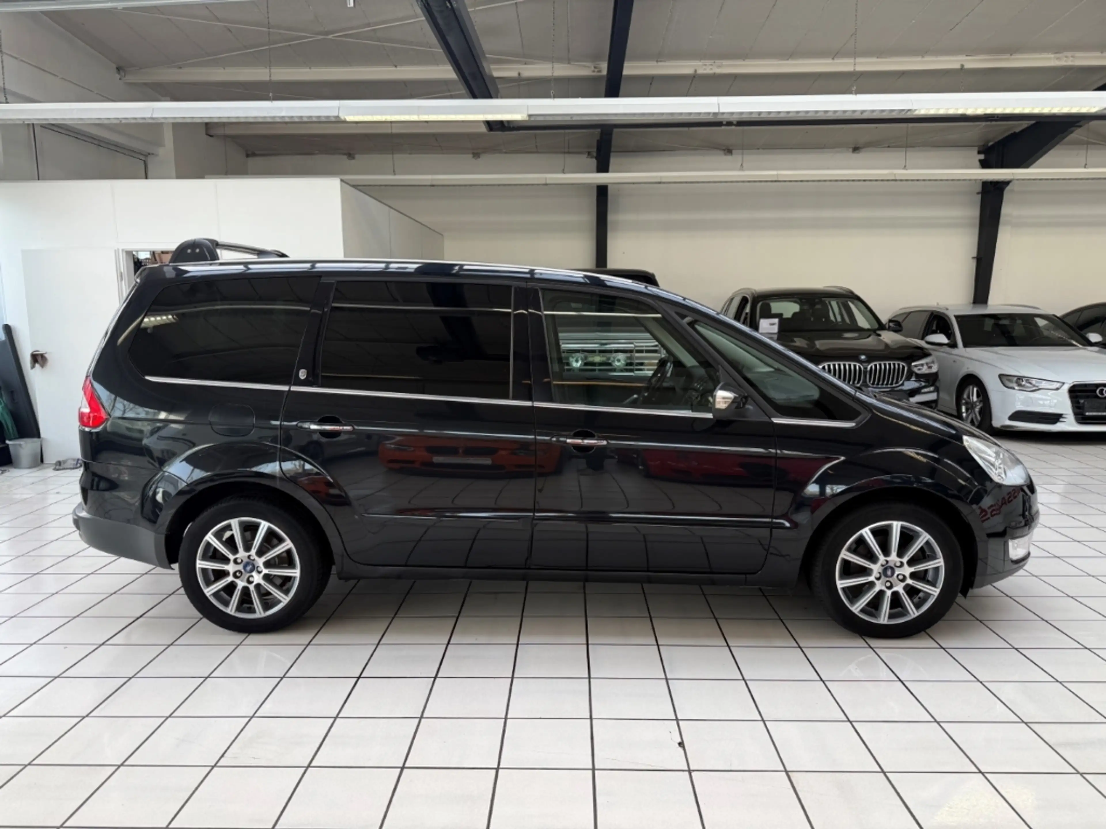 Ford Galaxy Ghia 2.0 Flexifuel 7-Sitzer TÜV neu — photo 4