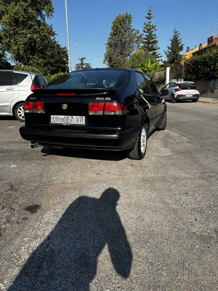 Saab 900 SE Hatchabck 2.0 16v, foto 4