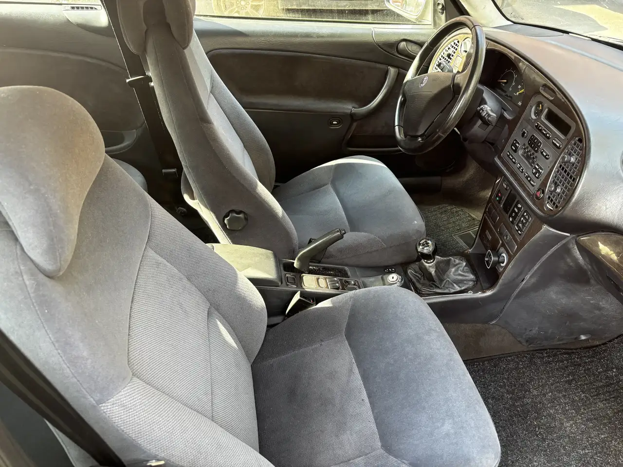 Saab 900 SE Hatchabck 2.0 16v, foto 7