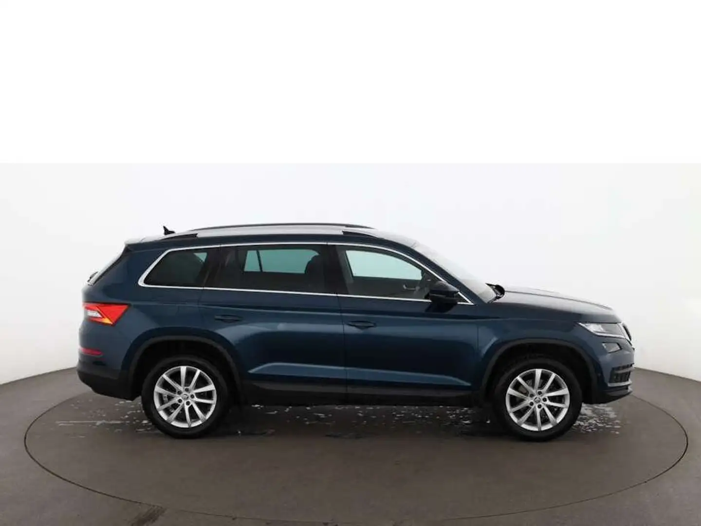 Skoda Kodiaq 2.0 TDI Style Aut LED AHK 360-CAM RADAR Albastru - 2