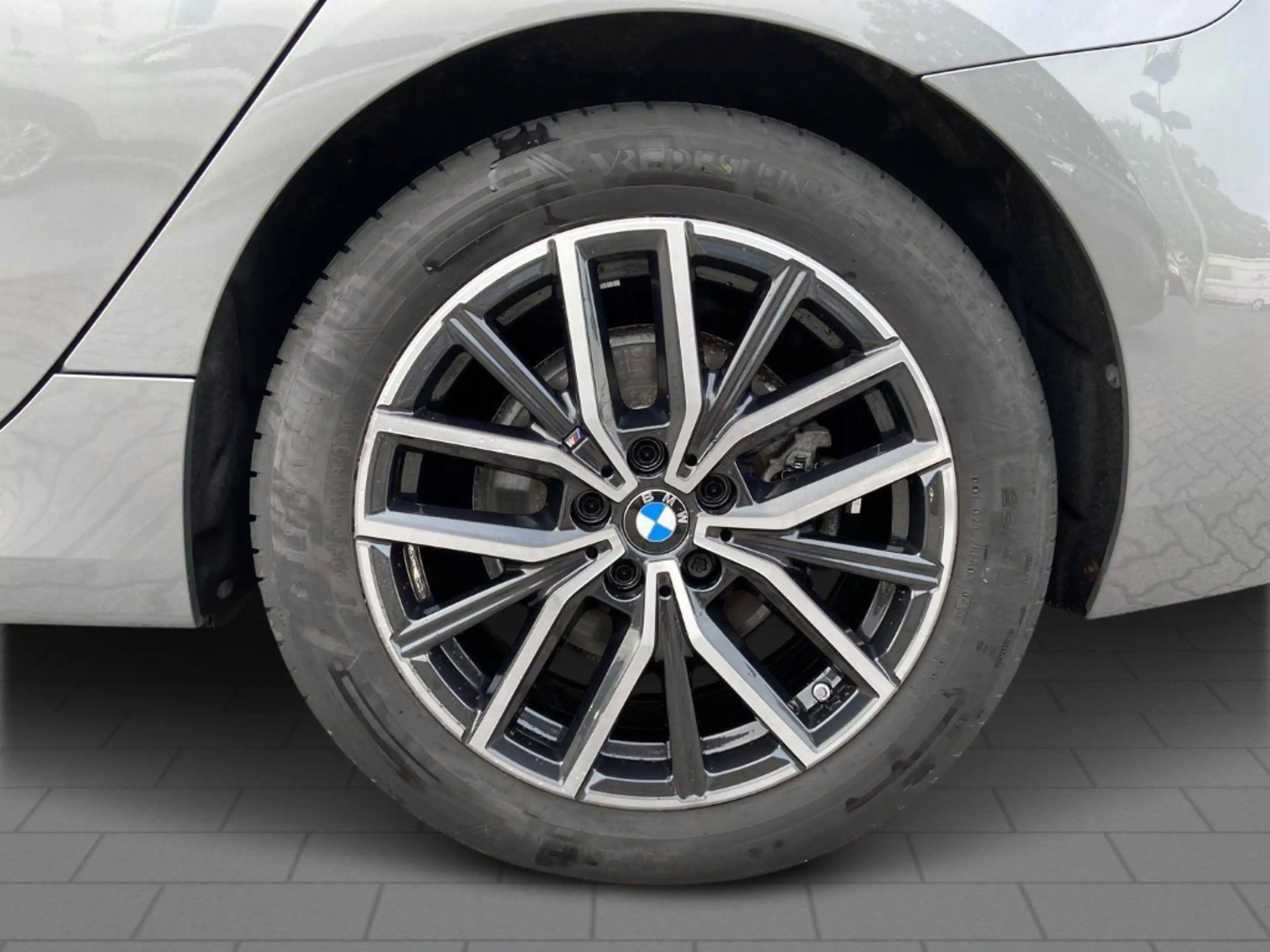 BMW 220 Active Tourer i Sportpaket AD AHK-klappbar El. Pan — photo 6