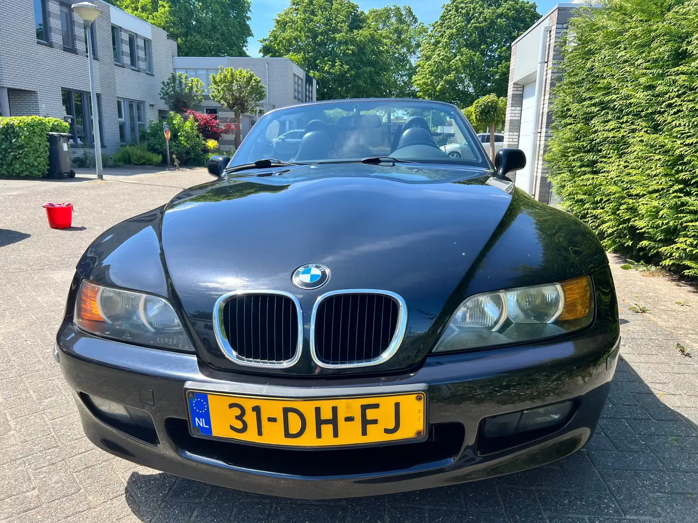 BMW Z3 Roadster 1.9 widebody met hardtop Zwart - 2