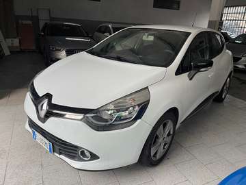 Clio 5p 1.2 Live 75cv